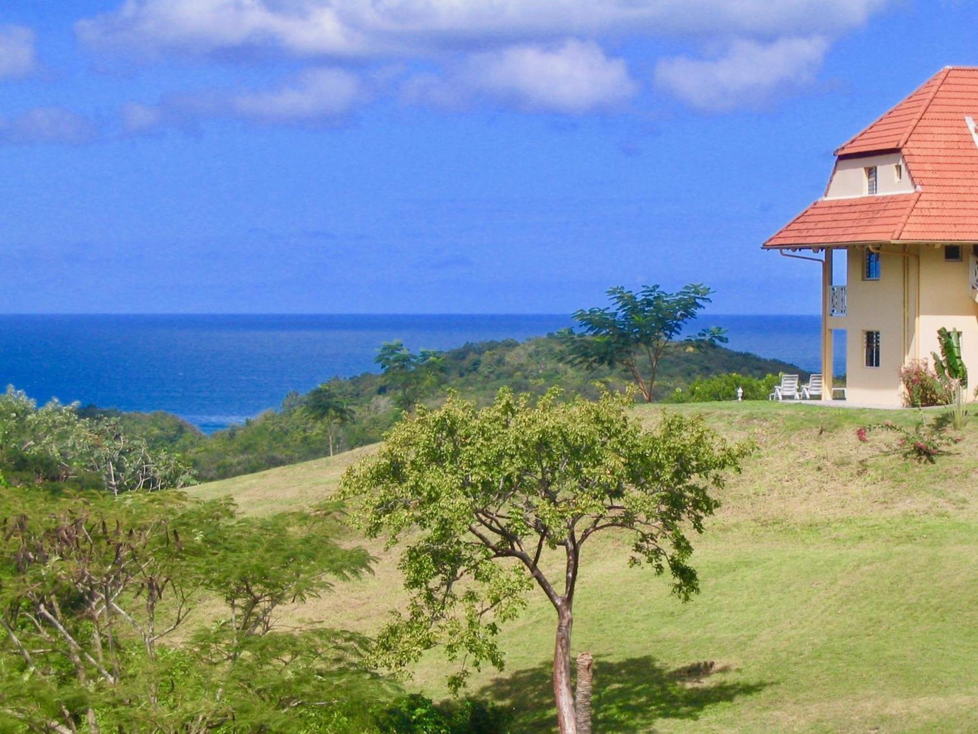 レ・トロワ・イレ Domaine De L'Anse Ramierアパートホテル エクステリア 写真