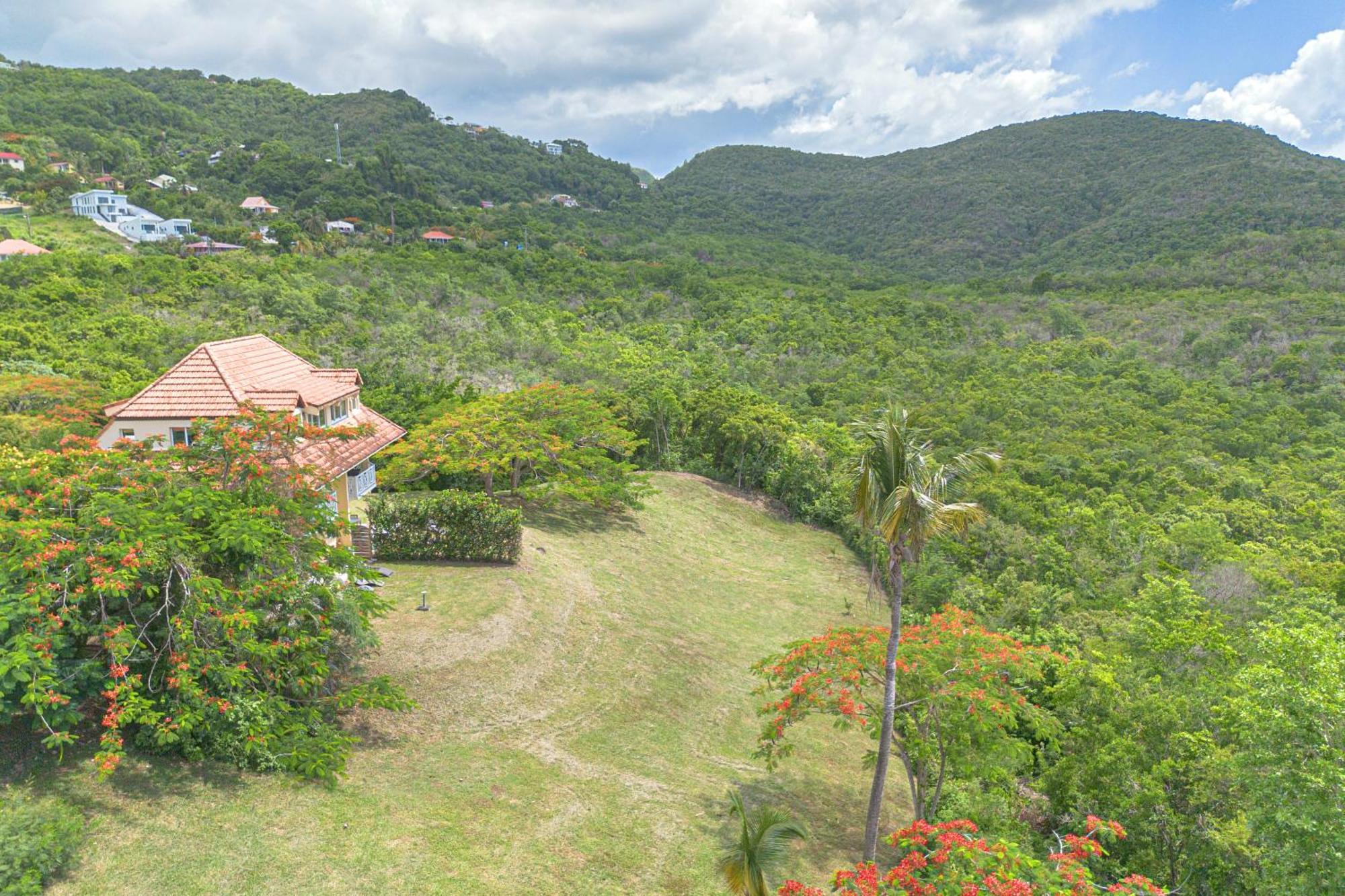 レ・トロワ・イレ Domaine De L'Anse Ramierアパートホテル エクステリア 写真
