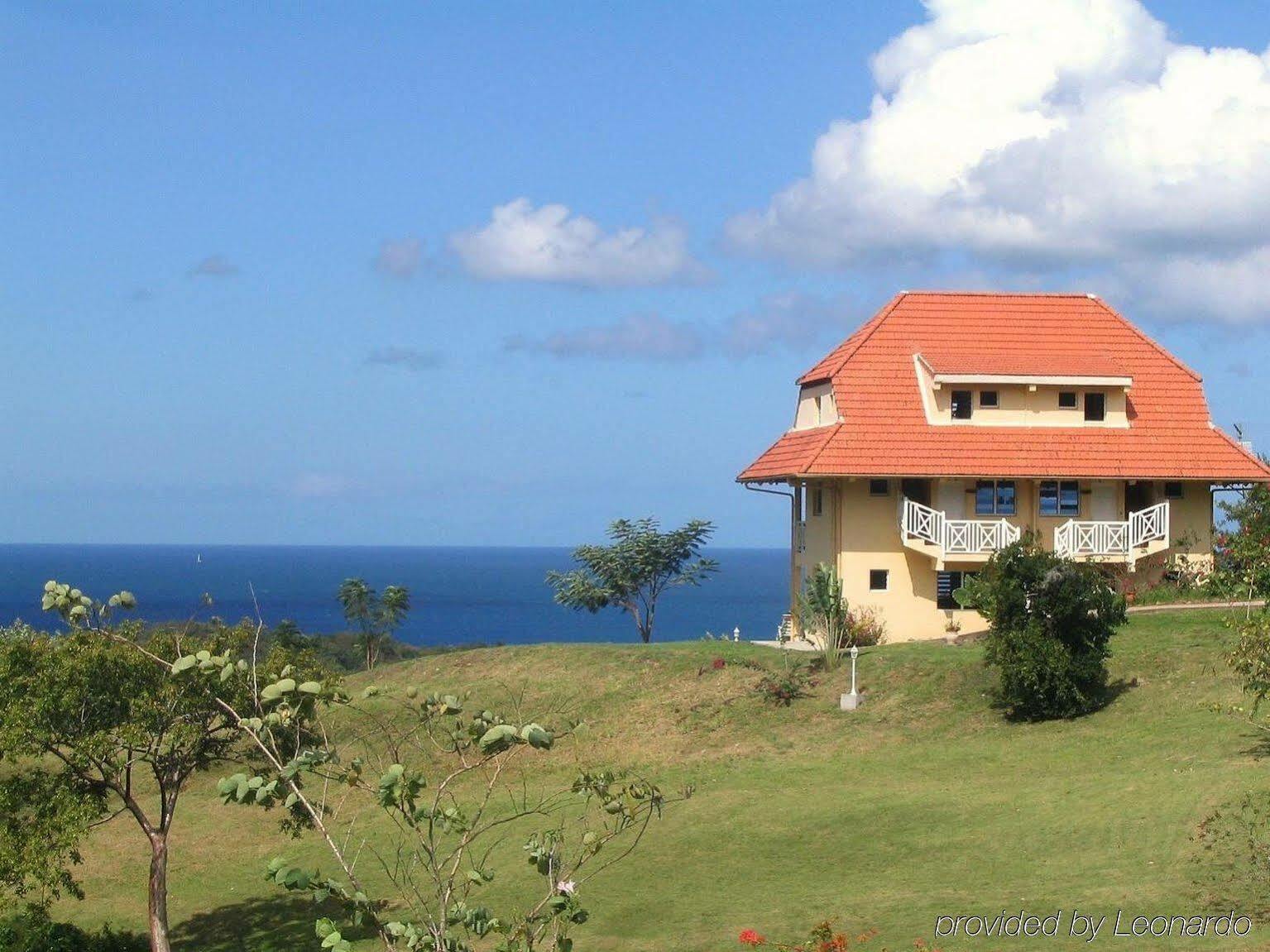 レ・トロワ・イレ Domaine De L'Anse Ramierアパートホテル エクステリア 写真